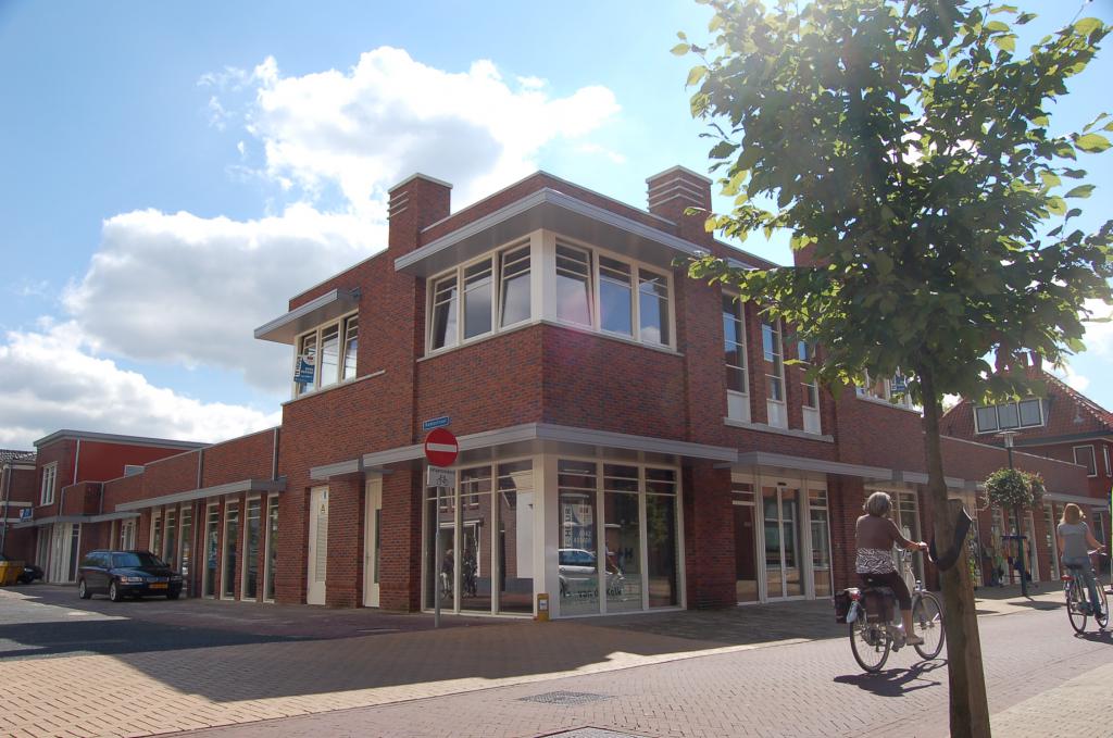 Verbouwing van supermarkt naar winkelruimte Nieuwstraat