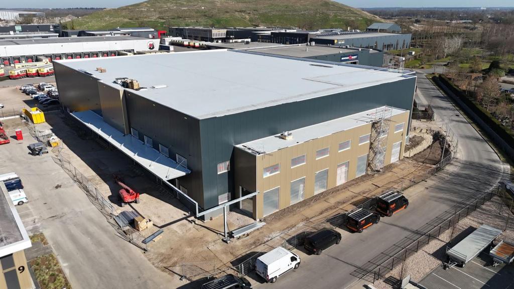 Nieuwe pand Flexi-Force - Koningsbergenweg 11 te Barneveld